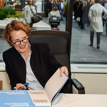 https://www.steinway.com/news/features/selldorf-architects-book-signing